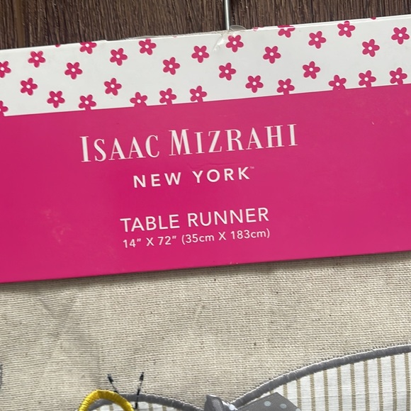 Isaac Mizrahi Table Runner Bunny with Glasses Ruffle Beige - Picture 6 of 8